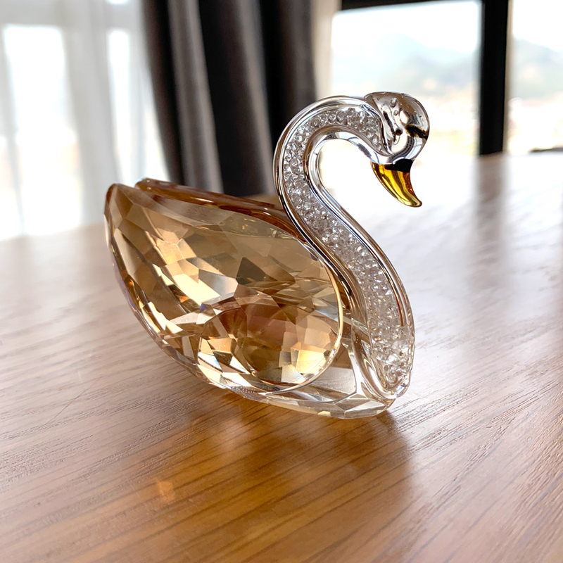 3 Colors Bigger Swan Crystal G - Paper Weight Crystal recension och pris